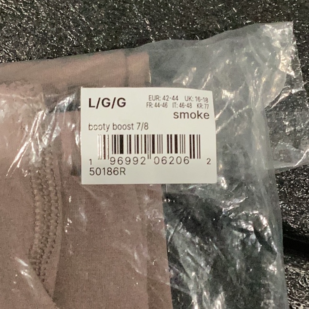 SPANX Booty Boost 7/8 Leggings